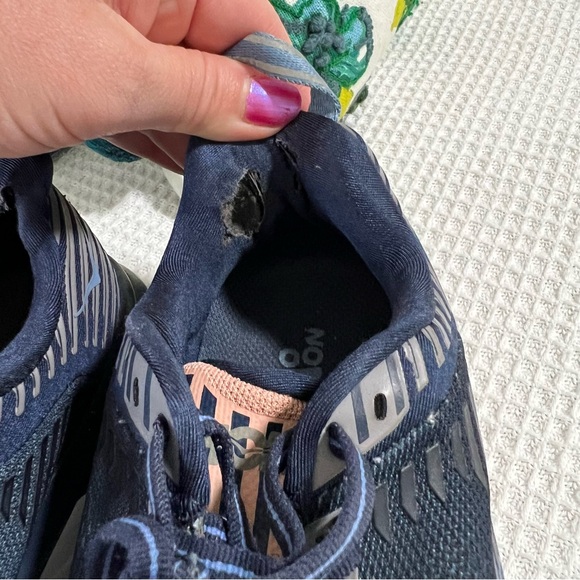 HOKA Bondi 6 Sneaker Tennis Shoe Tracker Thick Cushioned Sole Comfort - Picture 8 of 8